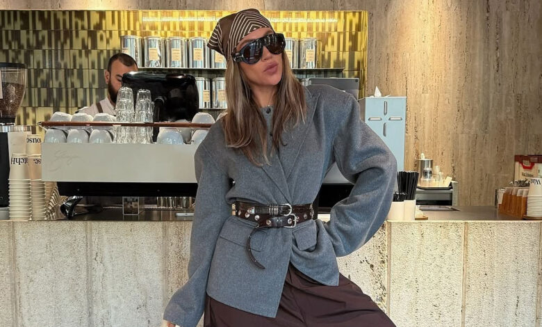 Η επιστροφή της ζώνης: Το styling trend που αναβαθμίζει τη φθινοπωρινή γκαρνταρόμπα